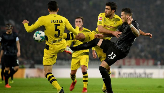 Five-star Stuttgart demolishes Dortmund