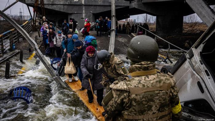 Pengungsi di ukraina sedih harus tinggalkan kampung halaman